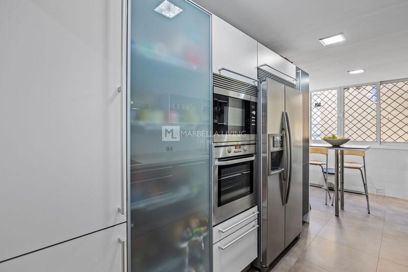 4 bedroom Apartment for sale