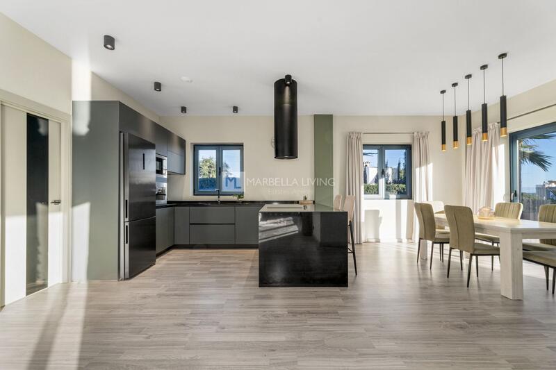 Villa för långsiktig hyra i Mijas Costa, Málaga