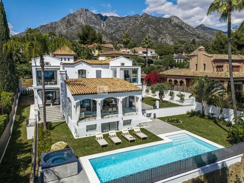 Villa for sale in Golden Mile, Málaga