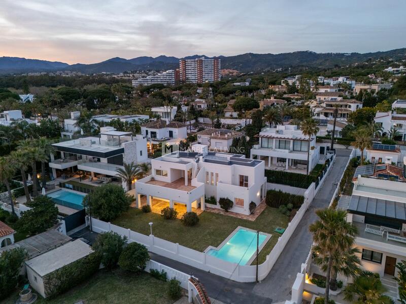 6 Cuarto Villa en venta