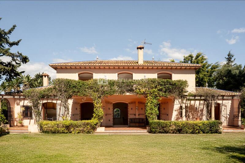 Villa til salg i Estepona, Málaga