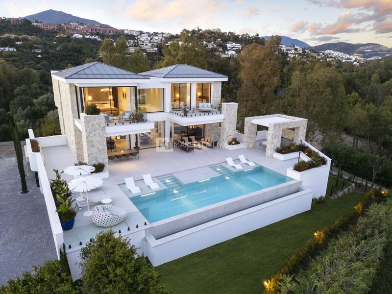 Villa til salgs i Benahavis, Málaga