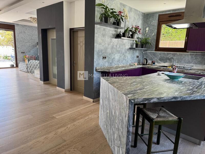 6 bedroom Villa for Long Term Rent