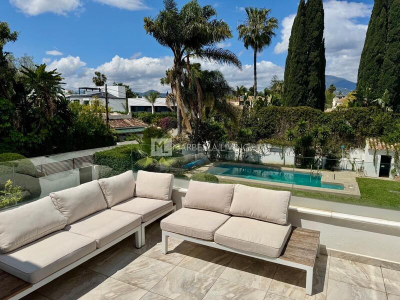 6 bedroom Villa for Long Term Rent