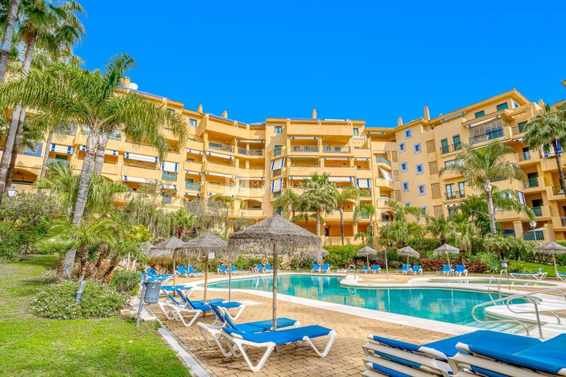 Apartamento en venta en San Pedro de Alcantara, Málaga