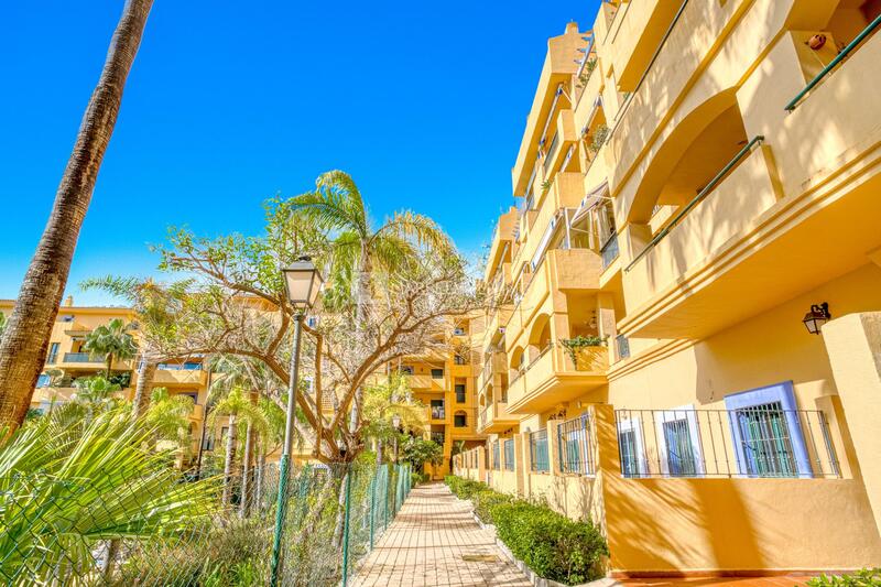 4 bedroom Apartment for sale