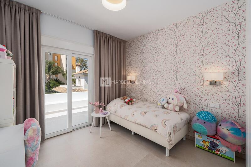 4 Cuarto Villa en venta