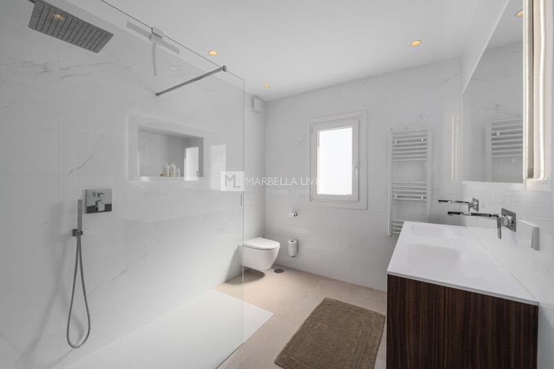 4 Cuarto Villa en venta