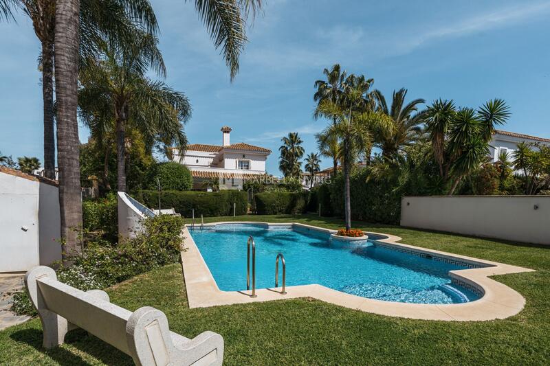 4 Cuarto Villa en venta