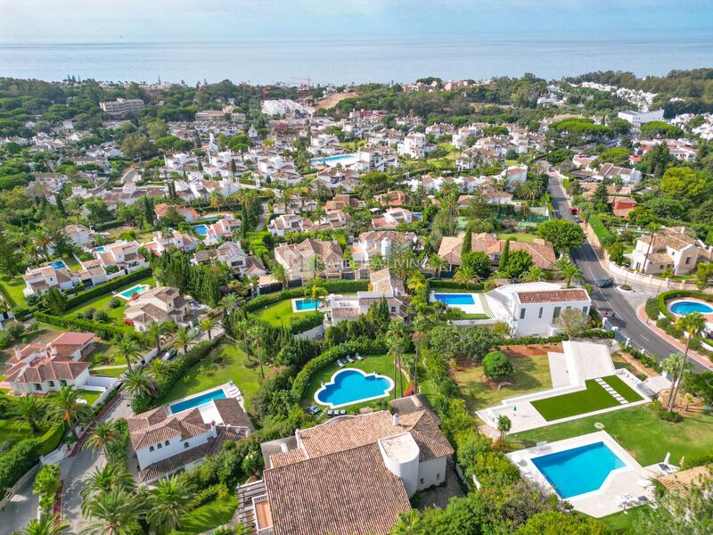 6 bedroom Villa for sale