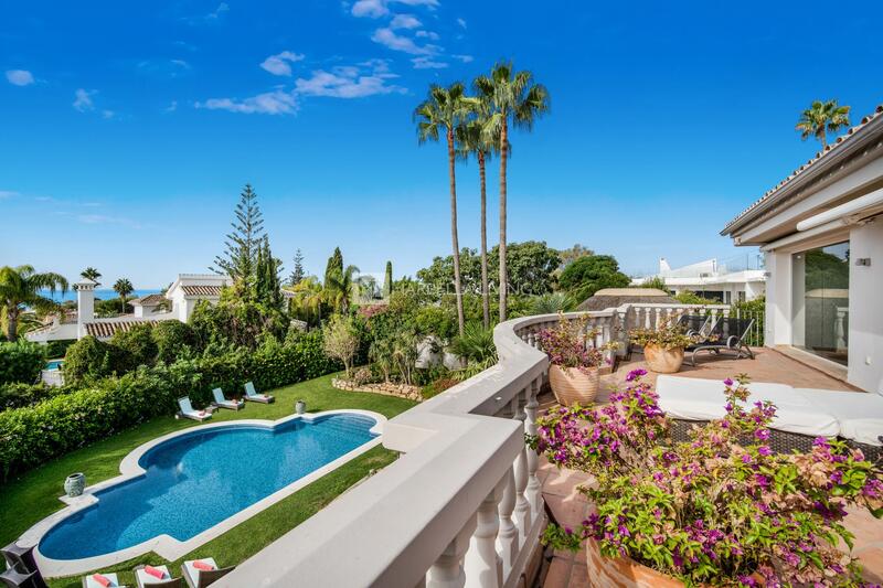 6 bedroom Villa for sale