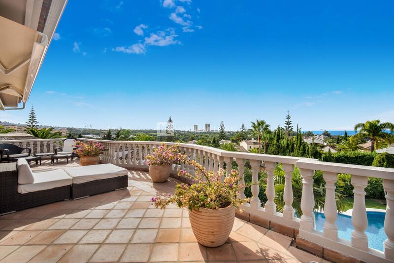 6 bedroom Villa for sale