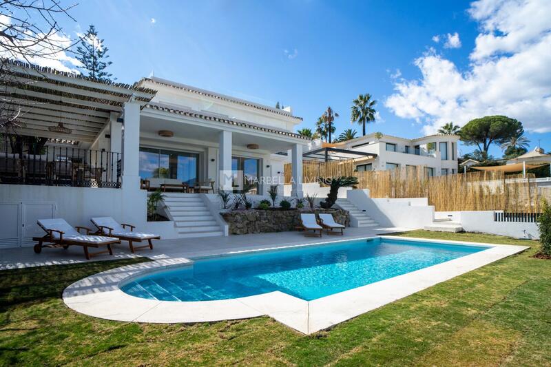 Villa for sale in Nueva Andalucia, Málaga
