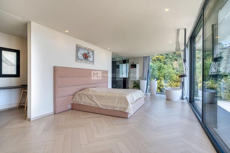 5 bedroom Villa for sale