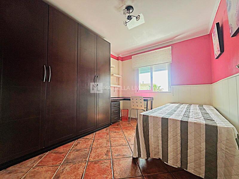 3 спальная комната квартира продается