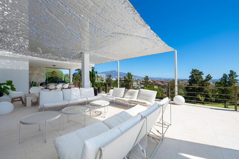 8 bedroom Villa for sale