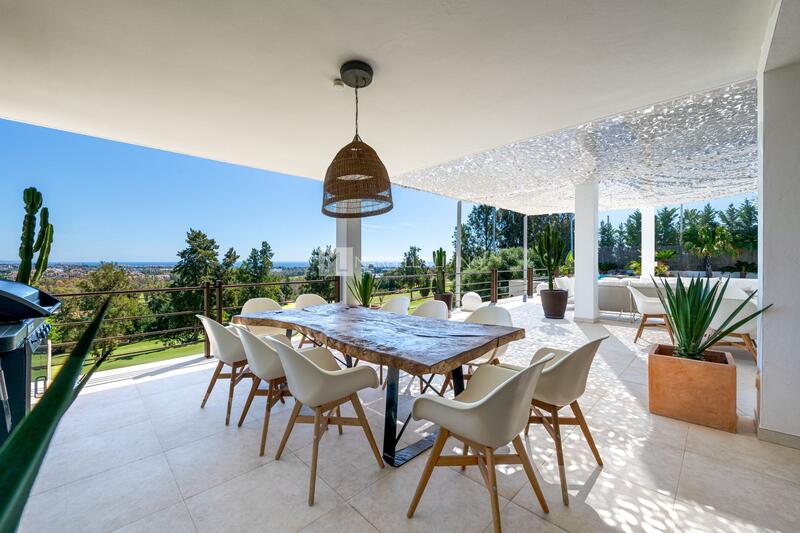 8 bedroom Villa for sale
