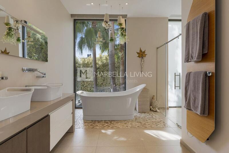 7 bedroom Villa for sale