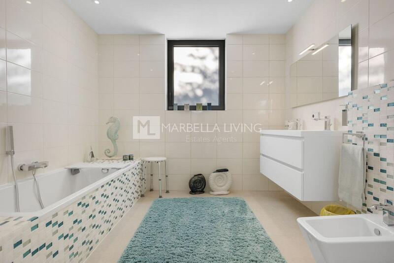 7 bedroom Villa for sale
