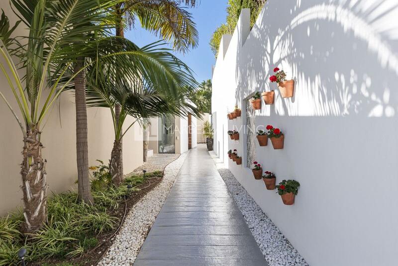 7 bedroom Villa for sale