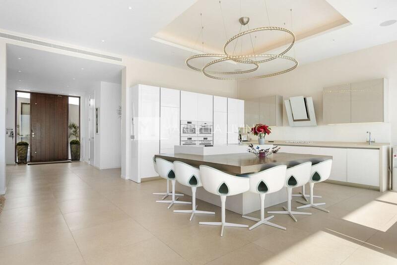 7 bedroom Villa for sale