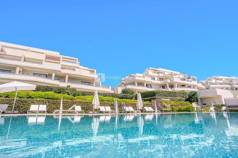 Duplex til salg i Estepona, Málaga