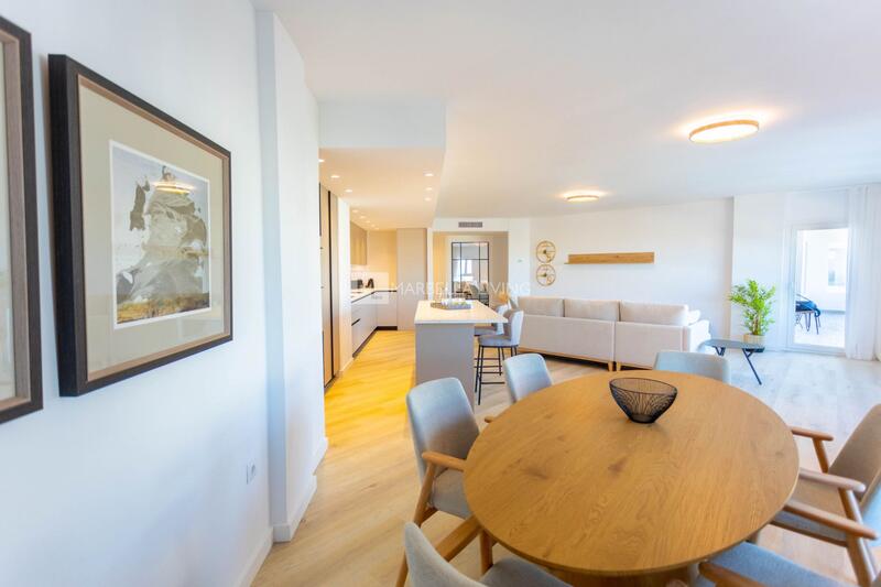 4 bedroom Apartment for sale