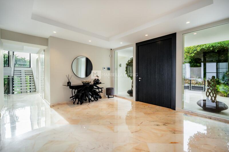 6 bedroom Villa for sale
