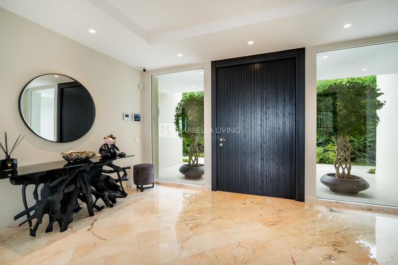 6 bedroom Villa for sale