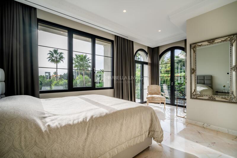 6 bedroom Villa for sale