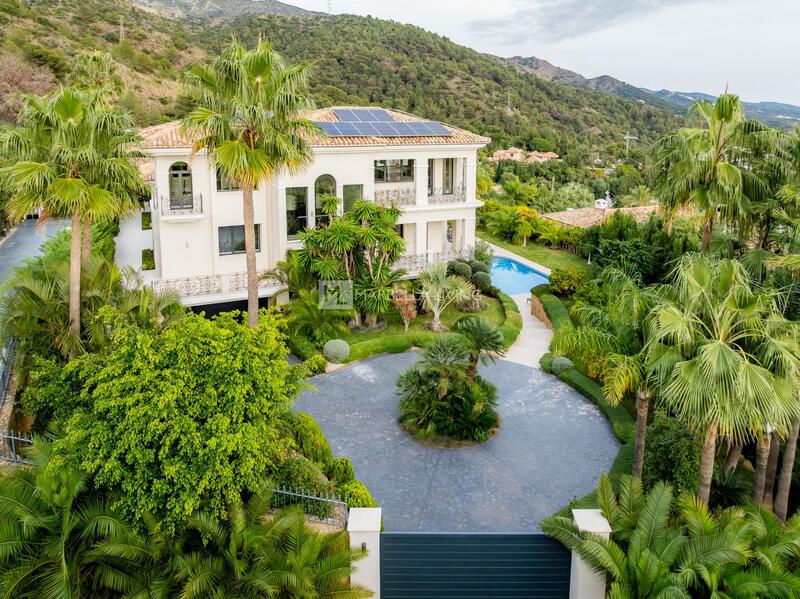 6 bedroom Villa for sale