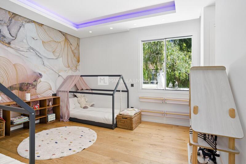 6 Cuarto Villa en venta