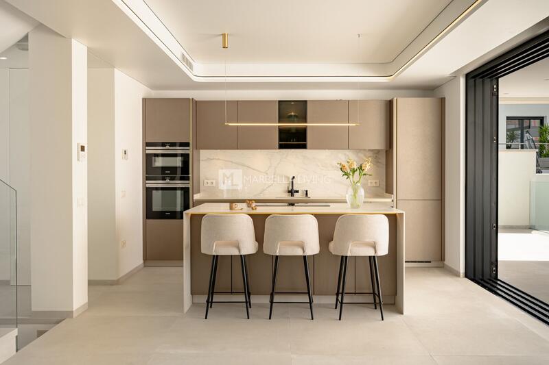 Villa for sale in Mijas Costa, Málaga
