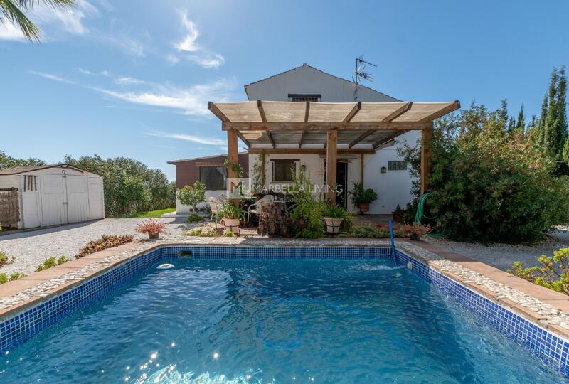2 bedroom Country House for sale