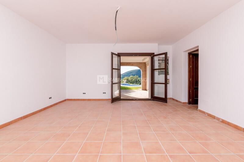 4 Schlafzimmer Landhaus zu verkaufen