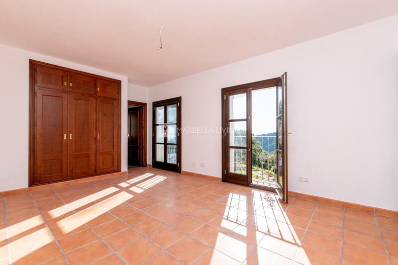 4 Schlafzimmer Landhaus zu verkaufen