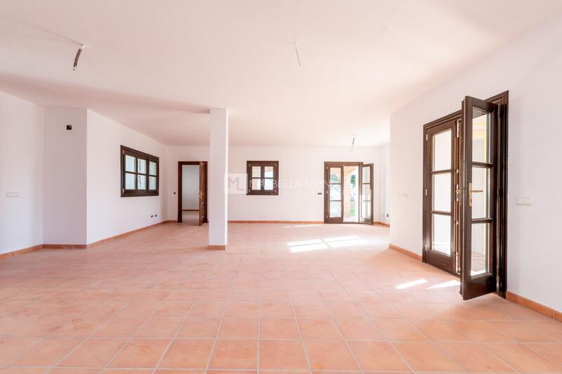 4 Schlafzimmer Landhaus zu verkaufen