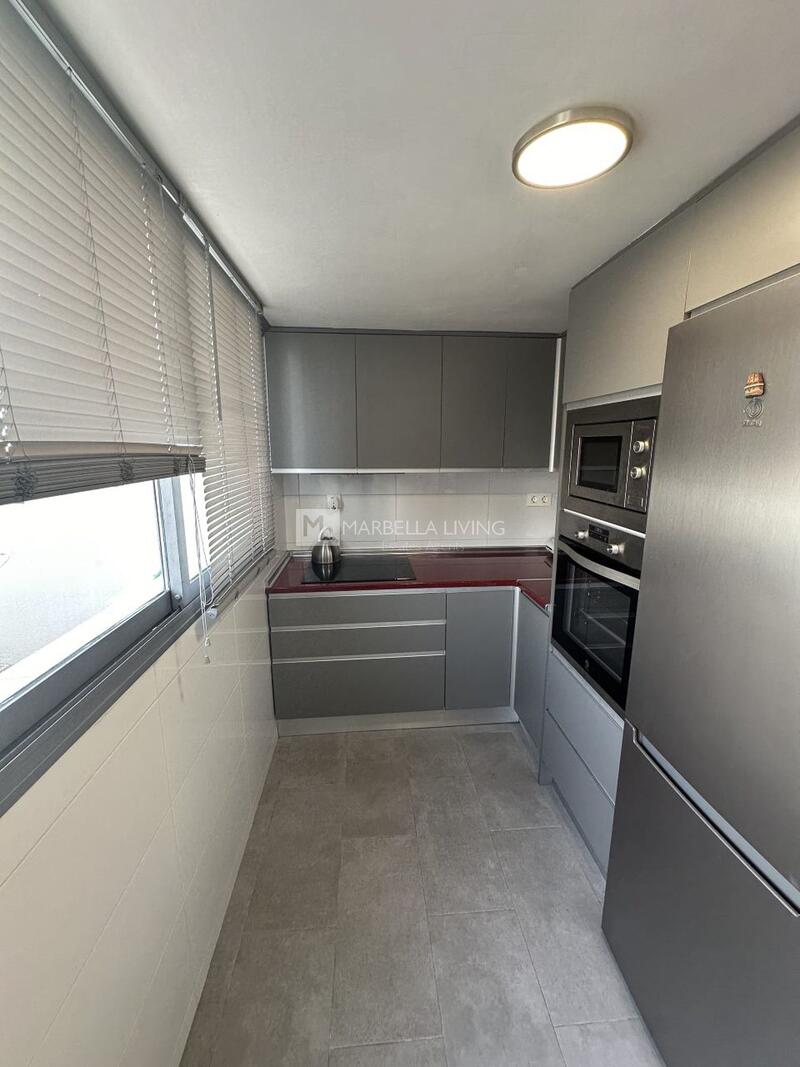 3 slaapkamer Gezinswoning Te koop