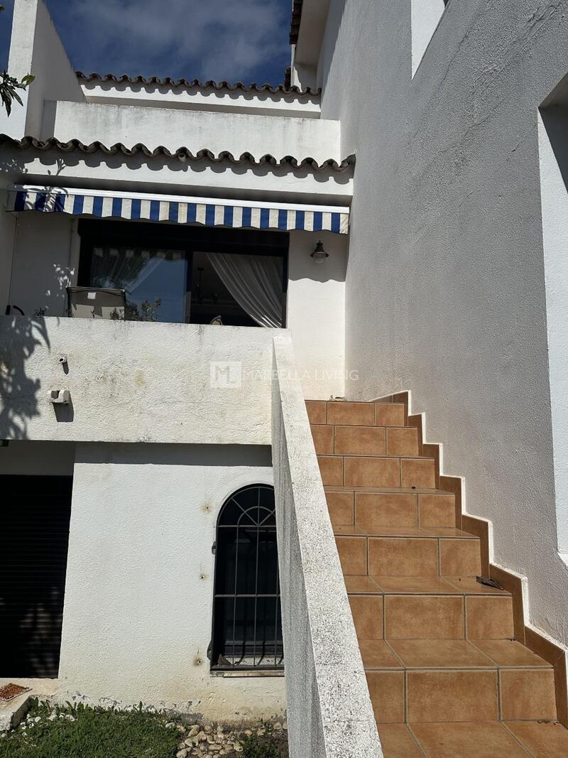 3 slaapkamer Gezinswoning Te koop