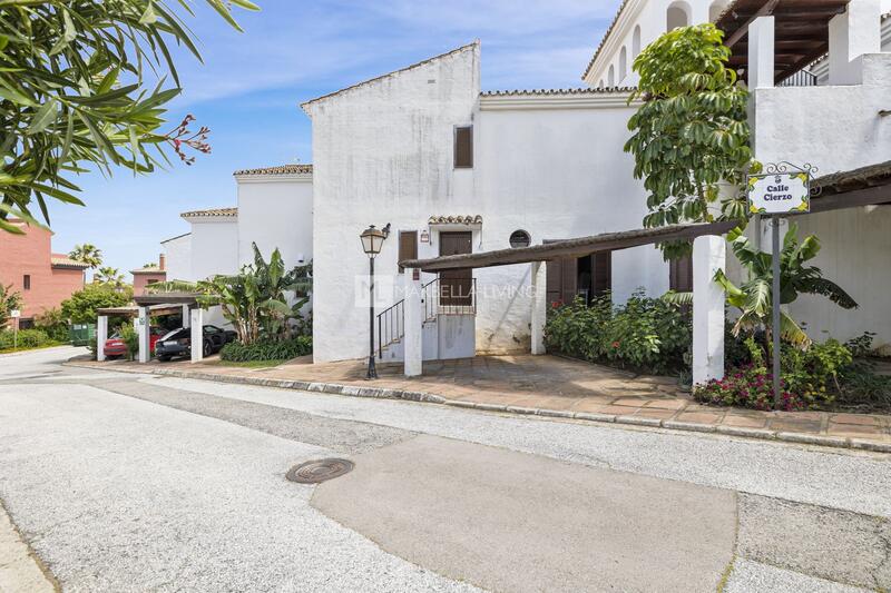 2 bedroom Townhouse for sale