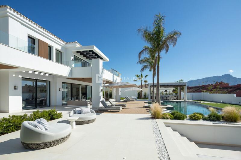 7 bedroom Villa for sale