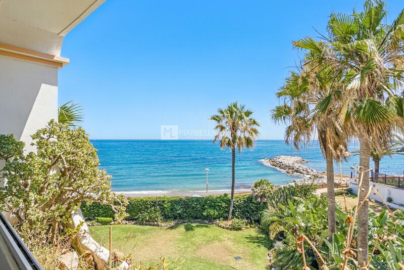 Apartment for sale in Puerto Banus, Málaga