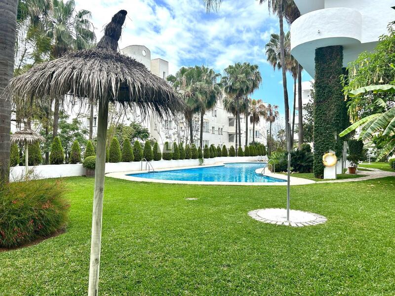 Apartamento en venta en Golden Mile, Málaga