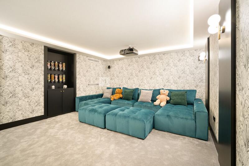 6 Cuarto Villa en venta