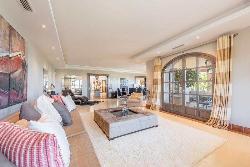 5 bedroom Villa for sale