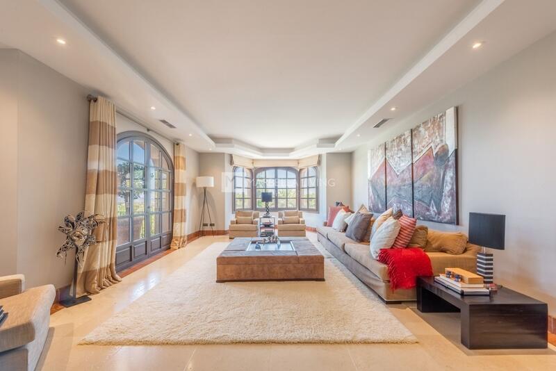 5 bedroom Villa for sale