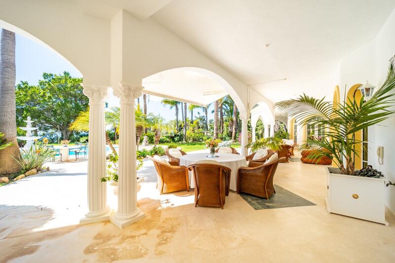 14 bedroom Villa for sale