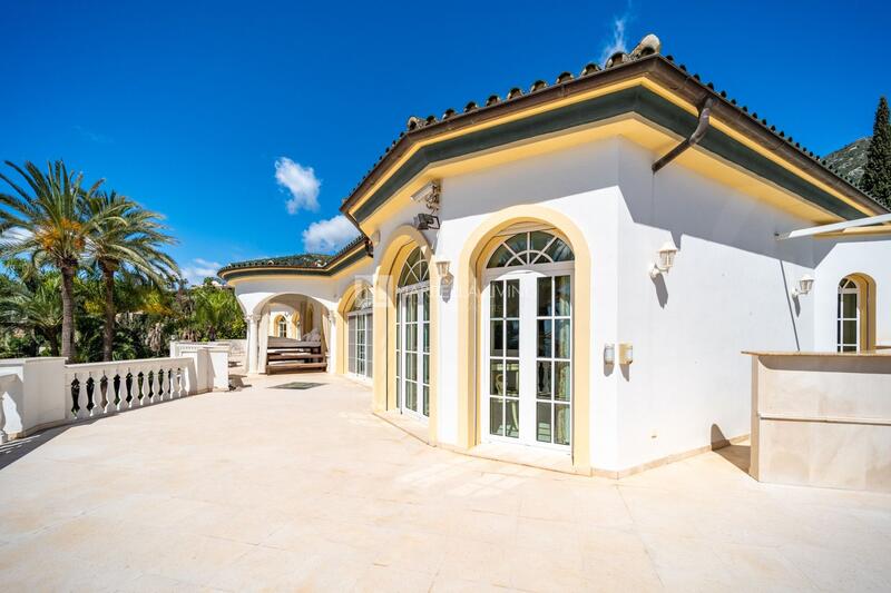 14 bedroom Villa for sale