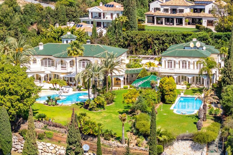 14 bedroom Villa for sale