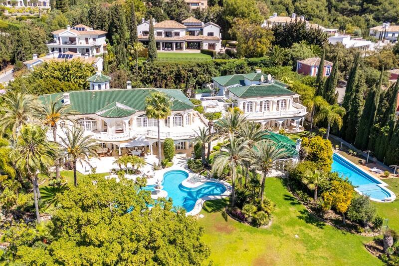 14 bedroom Villa for sale